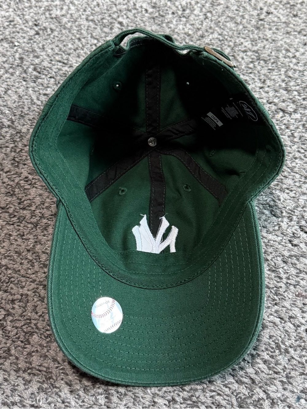 New York Yankee baseball hat - Picture 6 of 7